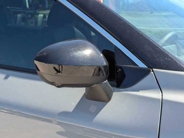 Used 2025 Nissan Rogue SV image 12