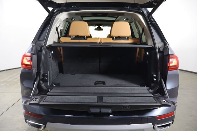 Used 2021 BMW X7 xDrive40i w/ Cold Weather Package image 22