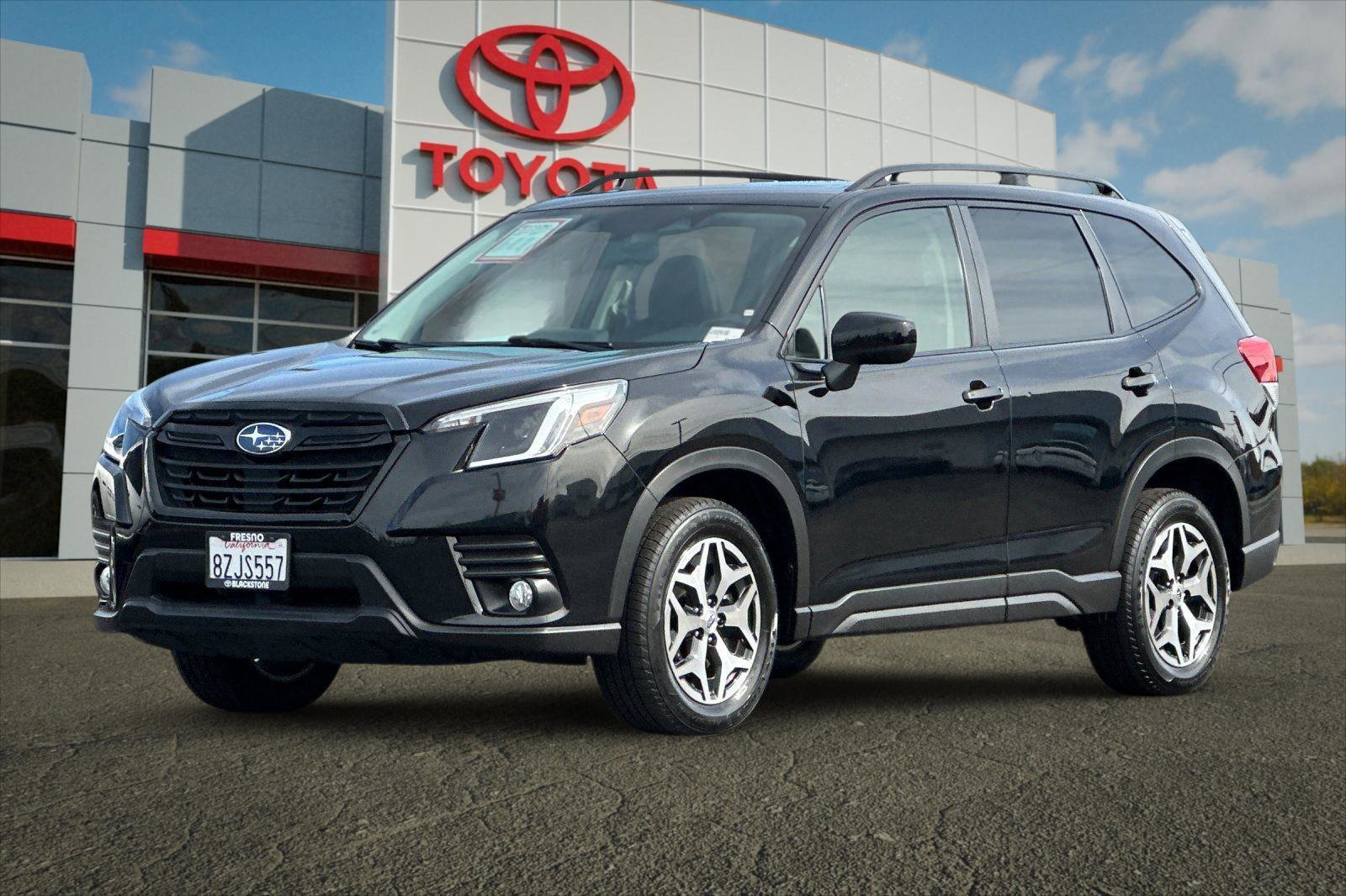 Used 2022 Subaru Forester Premium AWD/4WD image 7