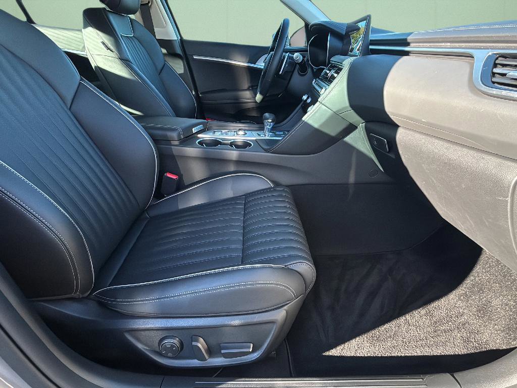 Certified 2026 Genesis G70 2.5T Prestige image 40