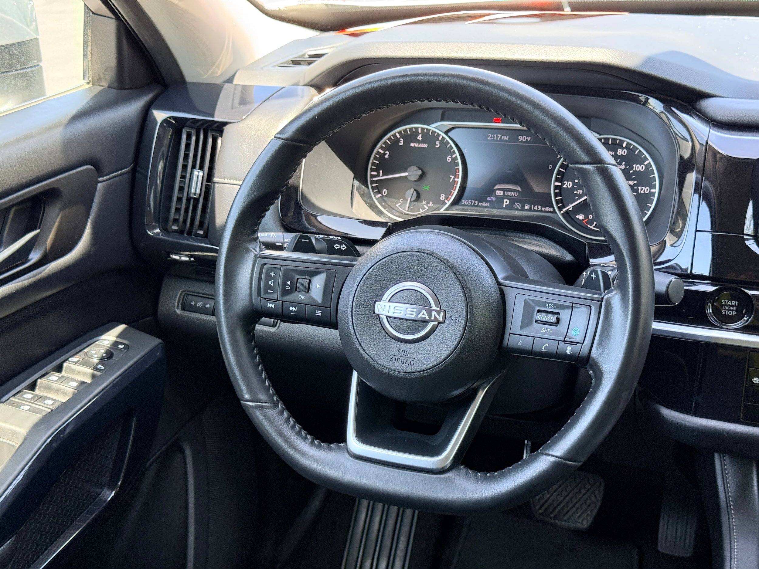 Used 2025 Nissan Pathfinder SV AWD/4WD image 15