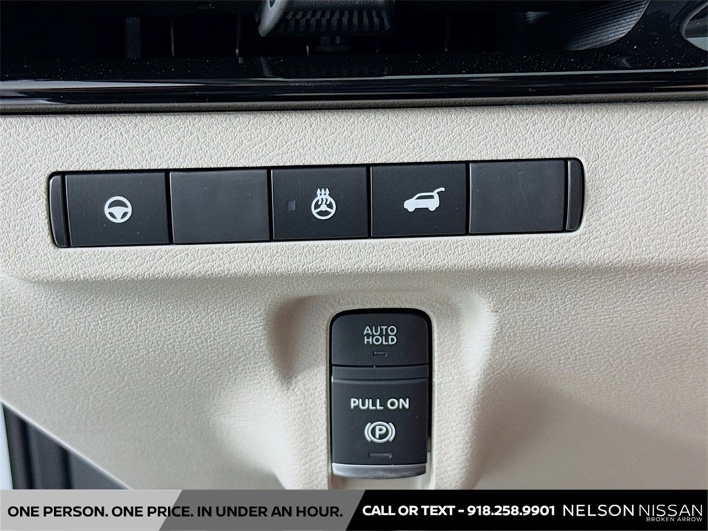 New 2025 Nissan Murano SL image 10