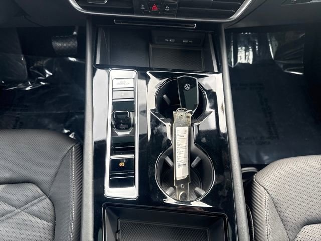 Used 2024 Volkswagen Atlas Cross Sport SE image 19