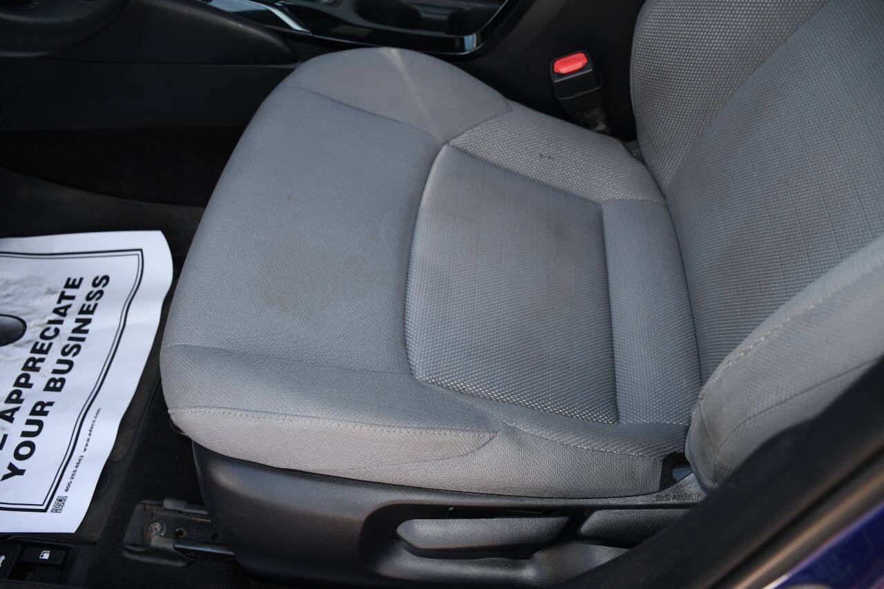 Used 2021 Toyota Corolla SE w/ Carpet Mat Package (TMS) FWD image 13