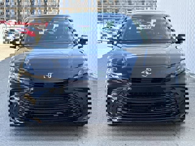 Used 2025 Toyota Camry LE image 8