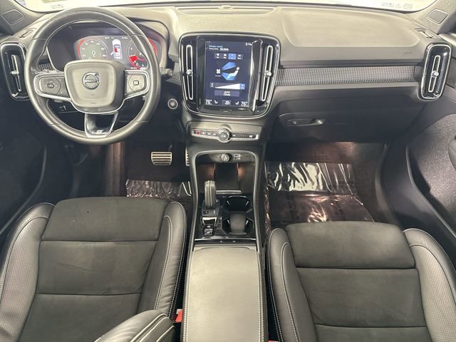 Used 2019 Volvo XC40 T5 R-Design image 23