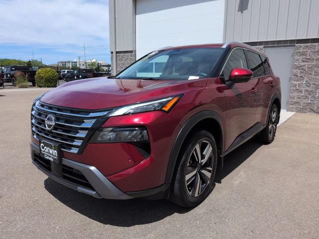 Used 2025 Nissan Rogue SL AWD/4WD image 7