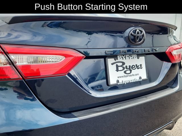 Used 2018 Toyota Camry SE w/ Moonroof Package FWD image 15