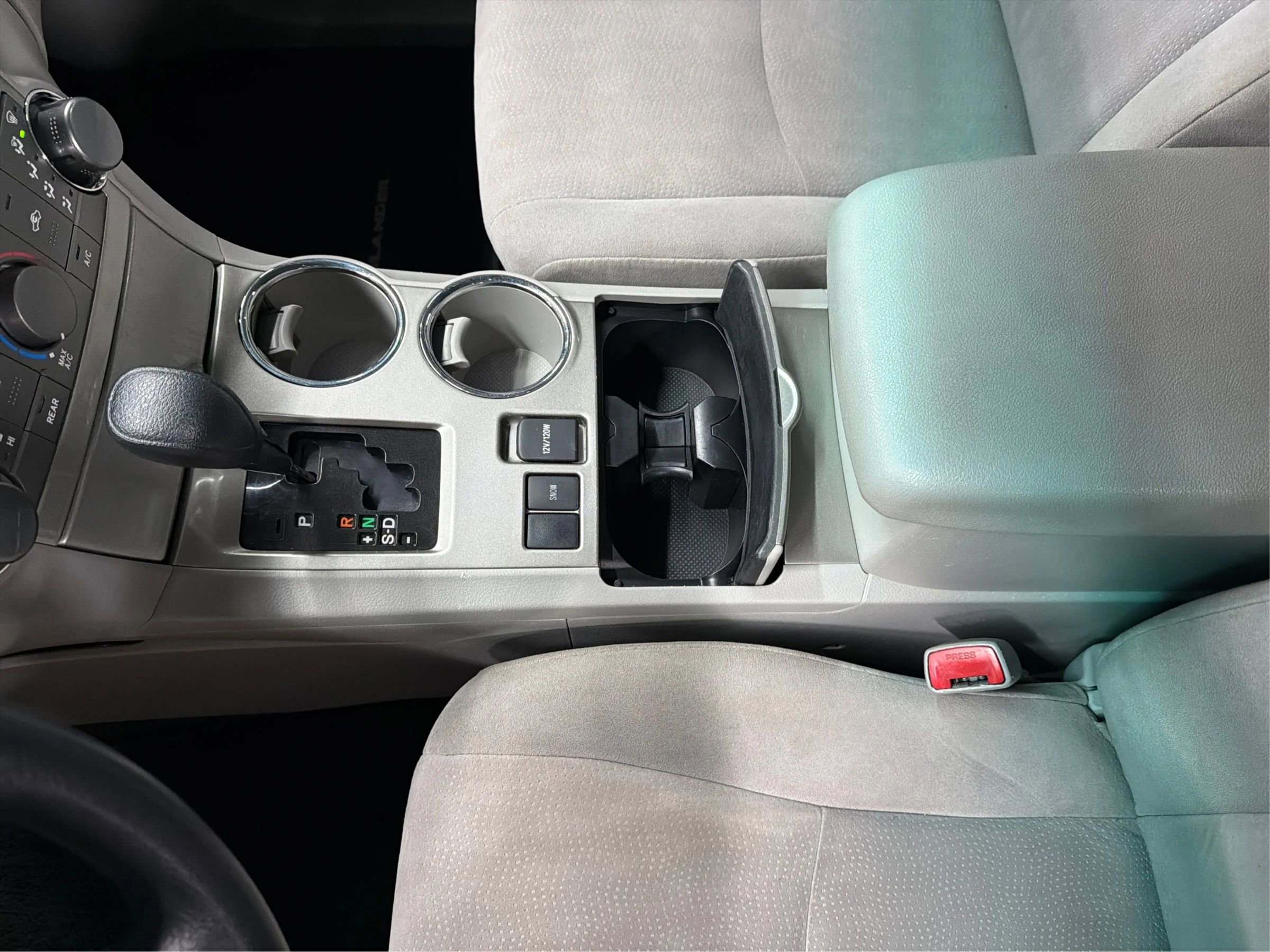 Used 2012 Toyota Highlander FWD image 28