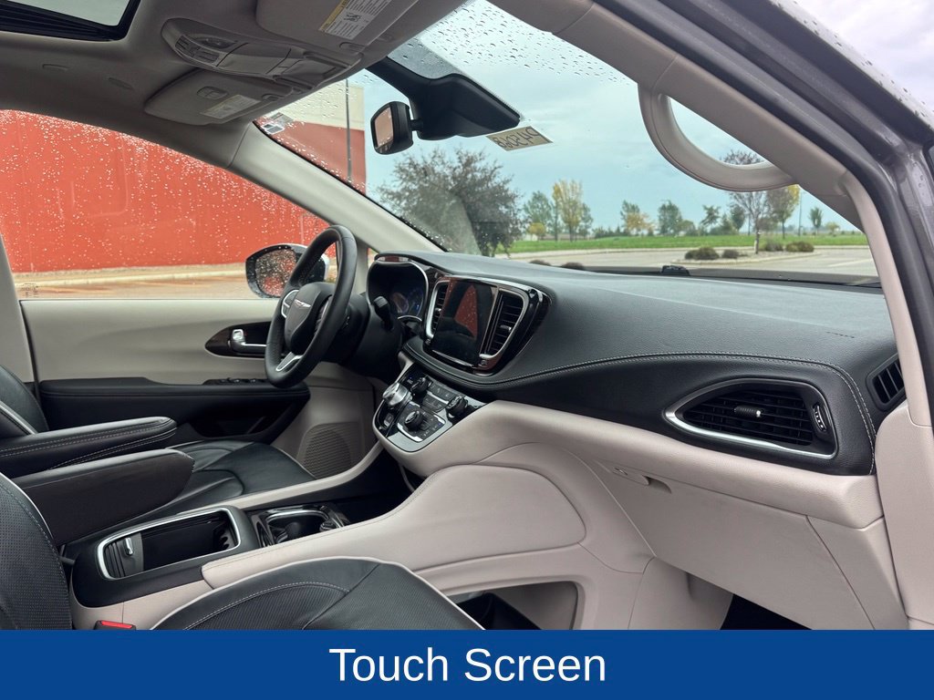 Used 2023 Chrysler Pacifica Limited FWD image 27