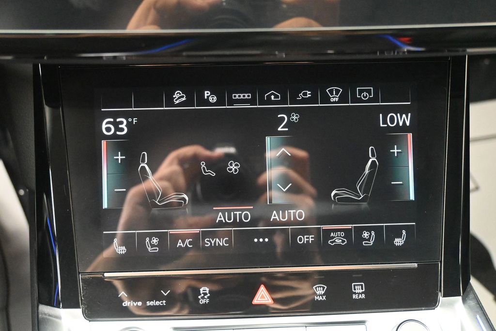 Used 2024 Audi Q8 e-tron Prestige w/ Prestige Package image 17