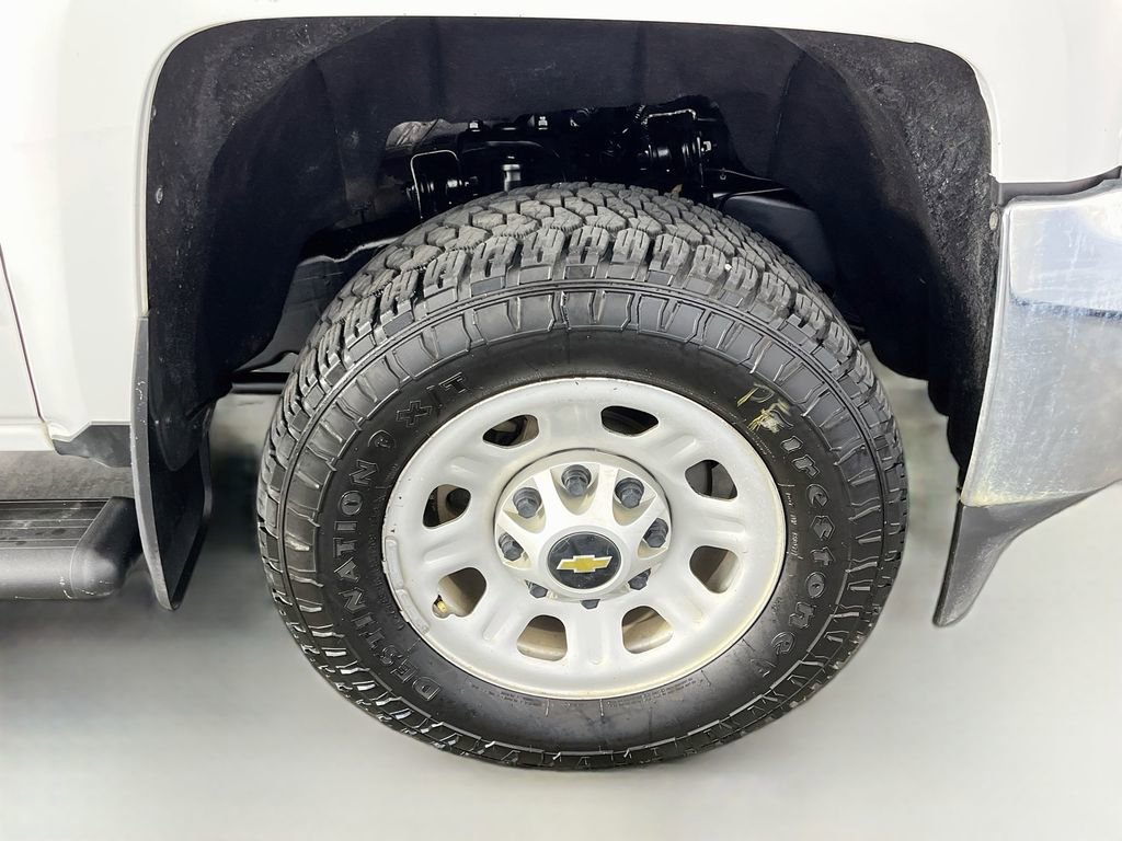 Used 2019 Chevrolet Silverado 2500 LT w/ Snow Plow Prep Package AWD/4WD image 34