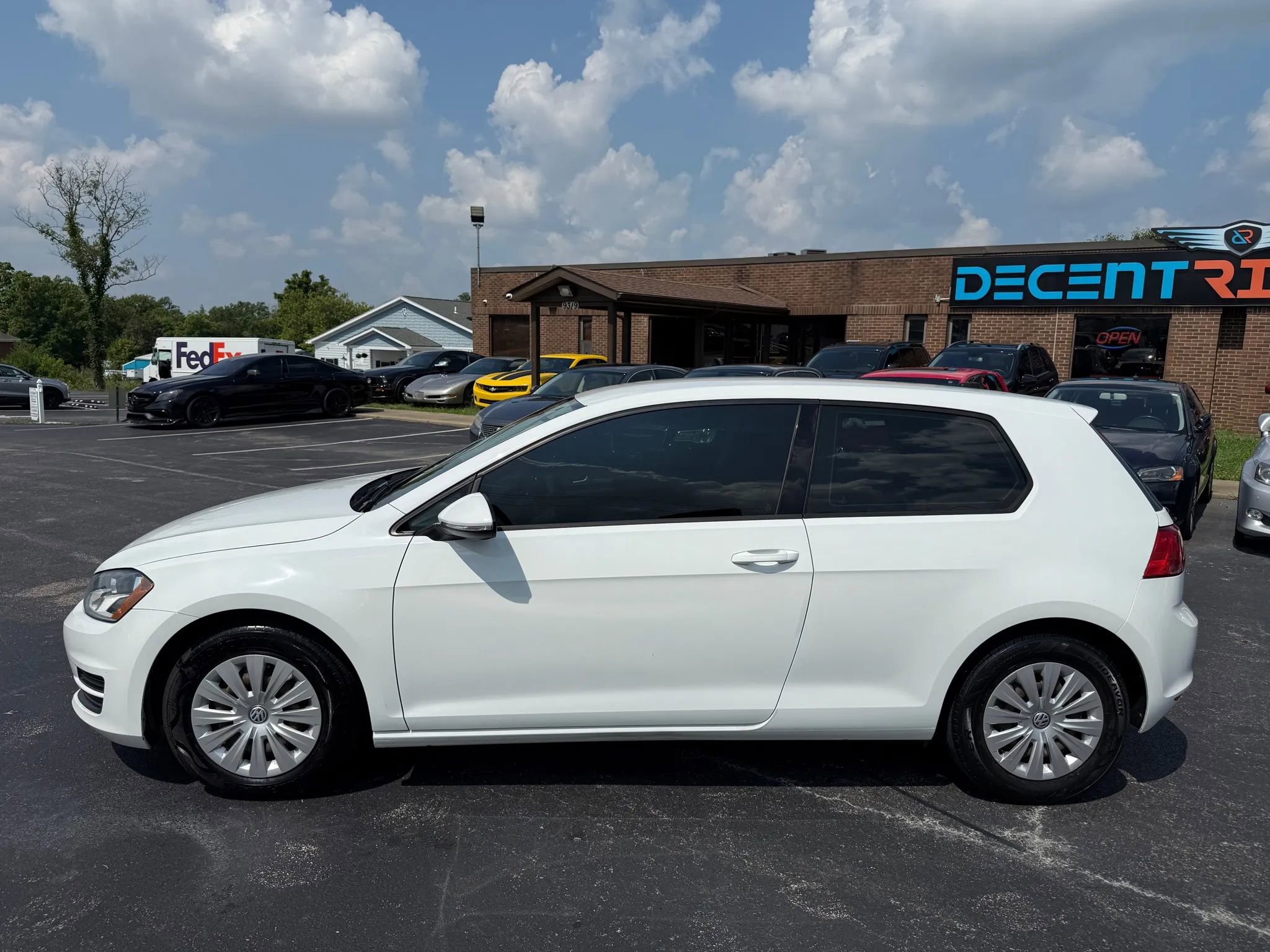 Used 2015 Volkswagen Golf S image 6