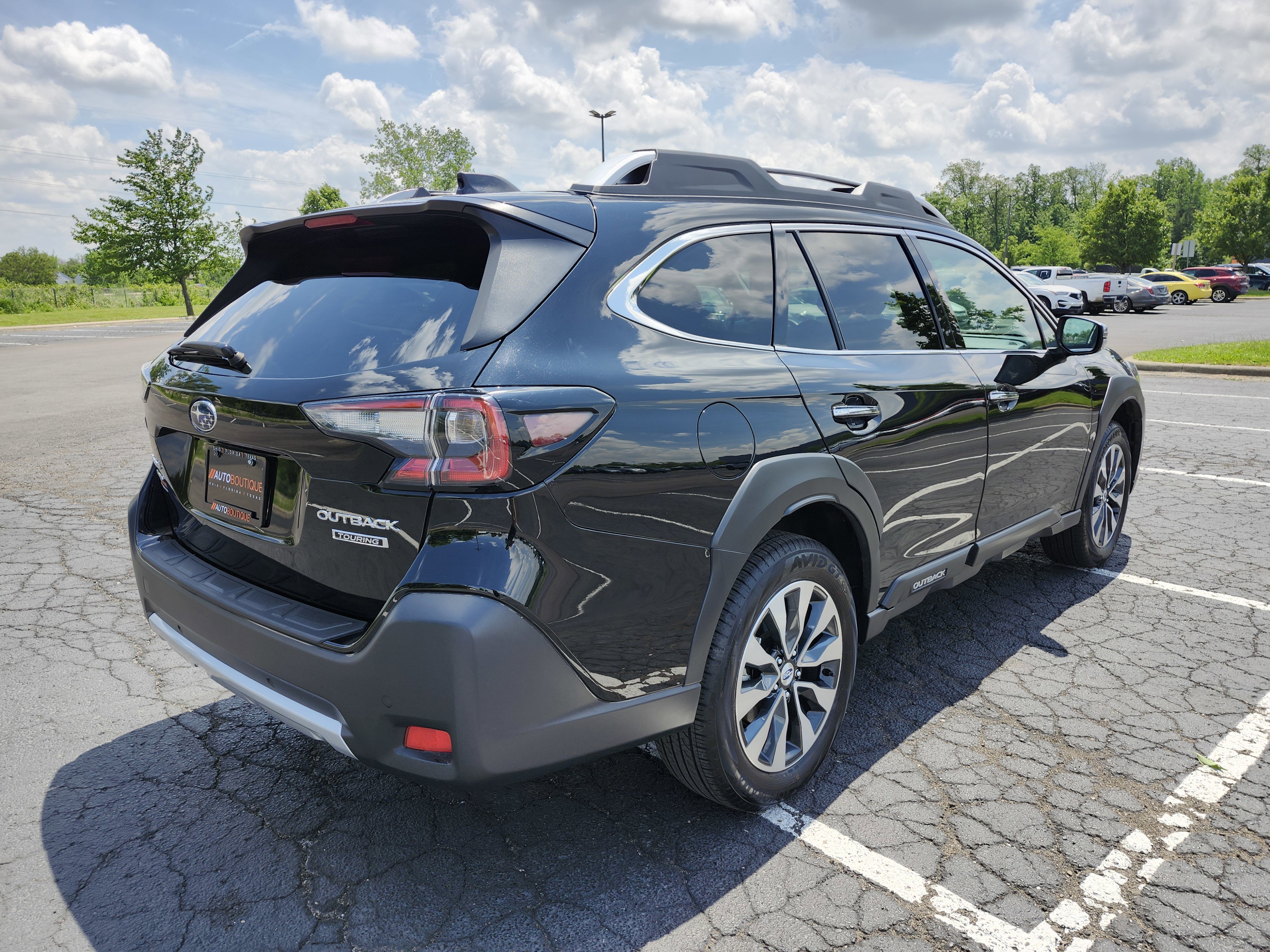 Used 2025 Subaru Outback Touring AWD/4WD image 18