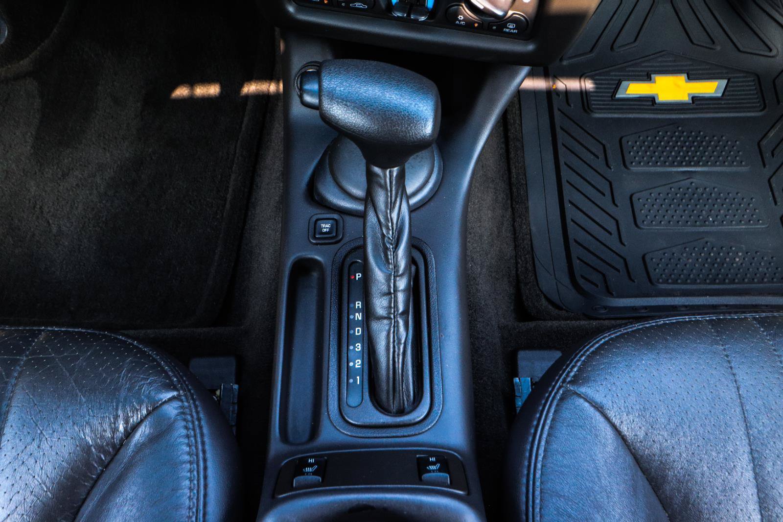 Used 2001 Chevrolet Monte Carlo SS w/ Preferred Equipment Group FWD image 25