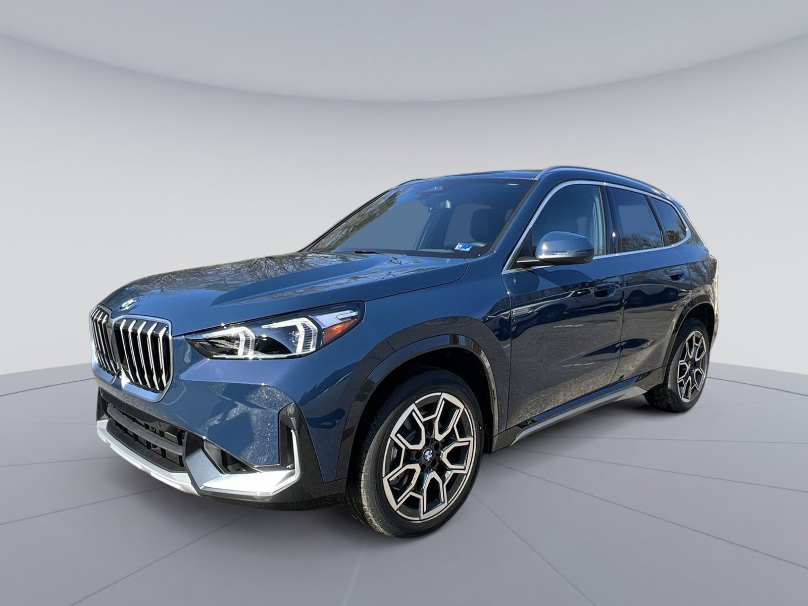 New 2026 BMW X1 xDrive28i w/ Technology Package AWD/4WD image 1