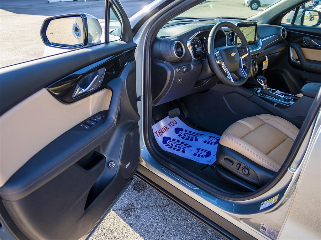 New 2025 Chevrolet Blazer Premier image 26