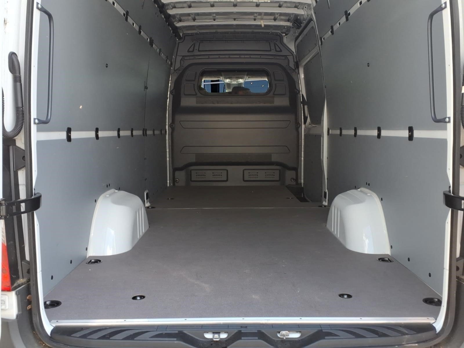 Used 2024 Mercedes-Benz Sprinter 2500 image 22