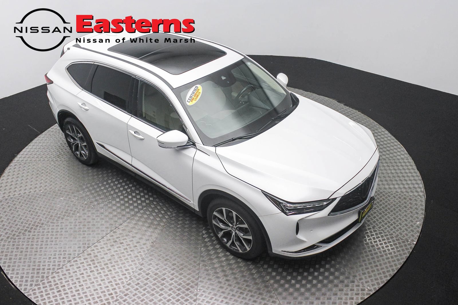 Used 2024 Acura MDX SH-AWD w/ Technology Package image 3