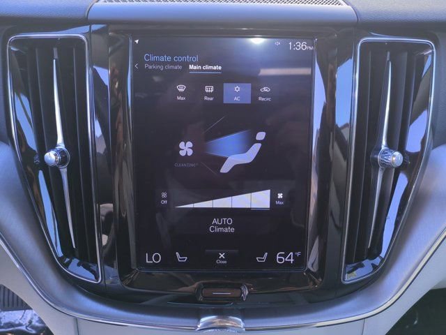 Used 2020 Volvo XC60 T8 Momentum image 27