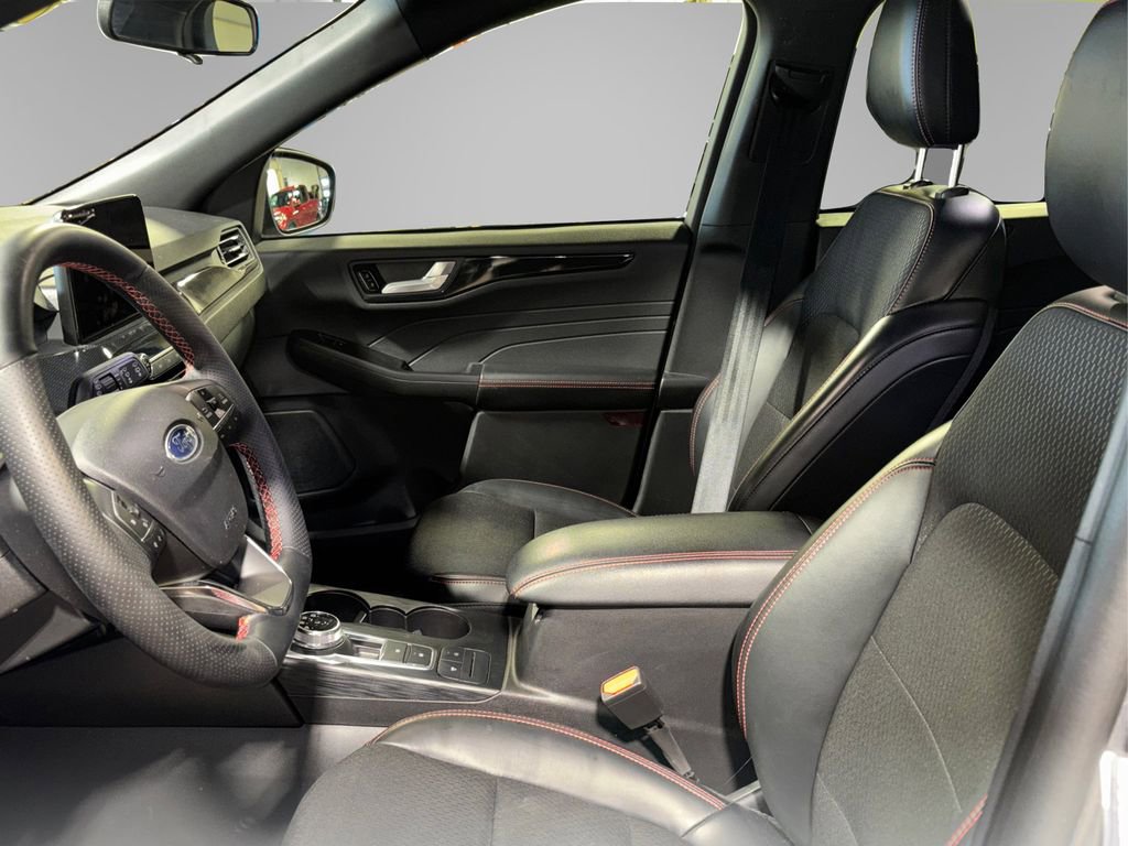 Certified 2025 Ford Escape ST-Line image 2