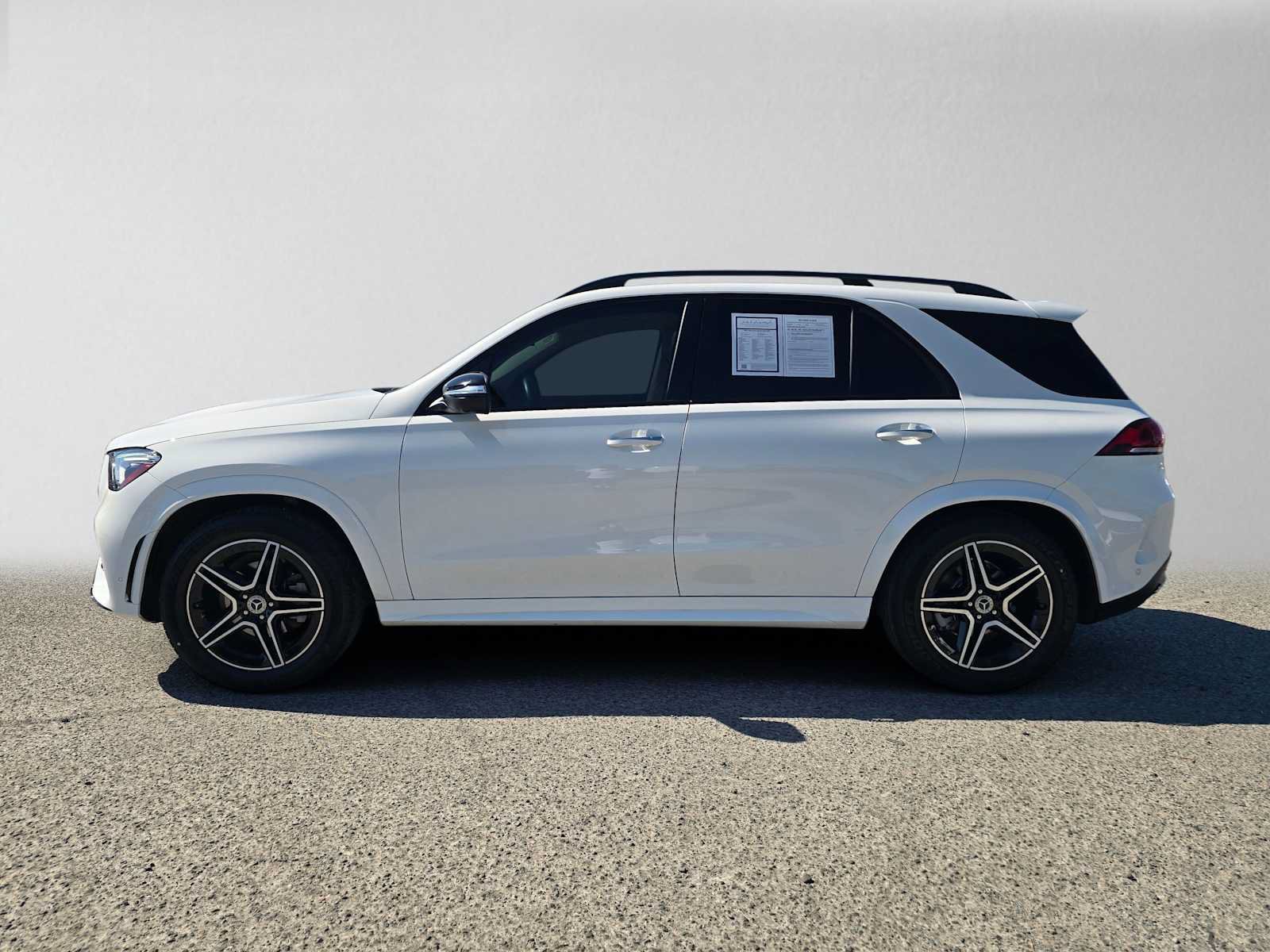 Used 2022 Mercedes-Benz GLE 350 4MATIC w/ AMG Line Exterior image 6