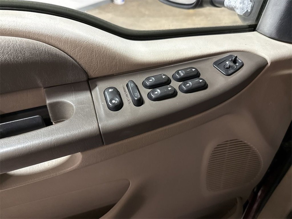 Used 2004 Ford F250 XL image 19