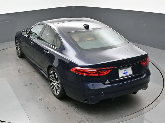 Used 2024 Jaguar XF R-Dynamic SE AWD/4WD image 43