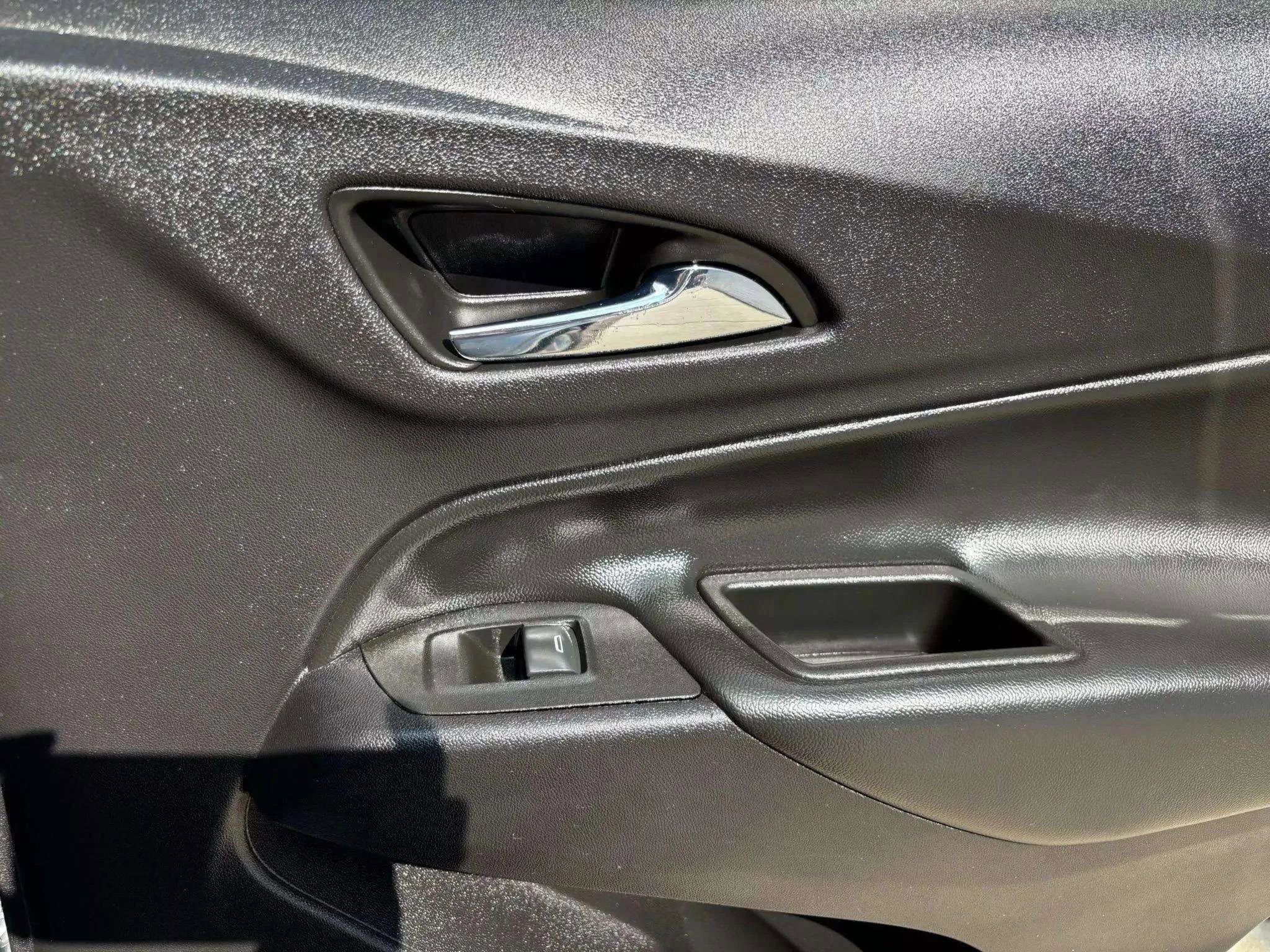 Used 2022 Chevrolet Equinox LT image 13