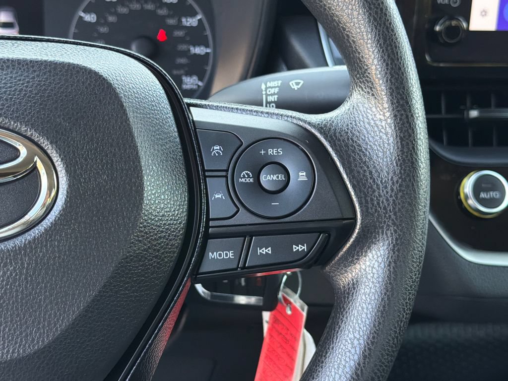 Used 2024 Toyota Corolla LE FWD image 27