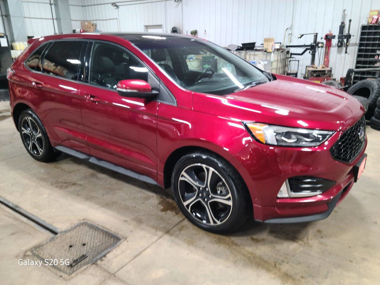 Used 2019 Ford Edge ST w/ Equipment Group 401A image 10