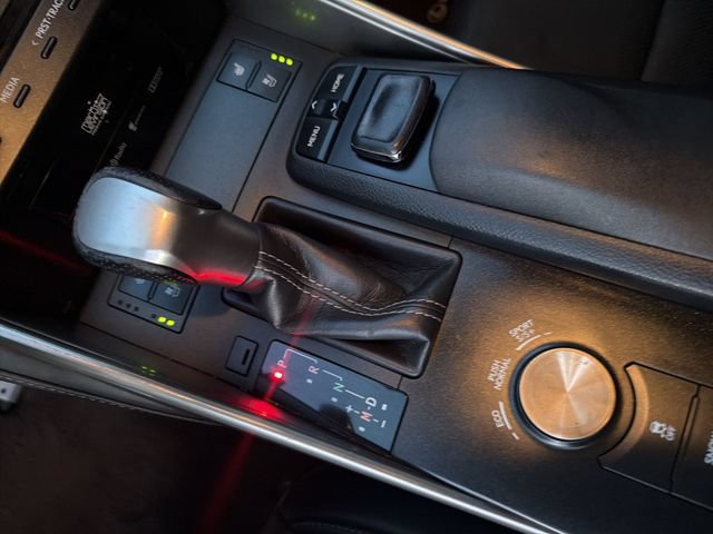 Used 2015 Lexus IS 350 w/ F-Sport Package RWD image 24