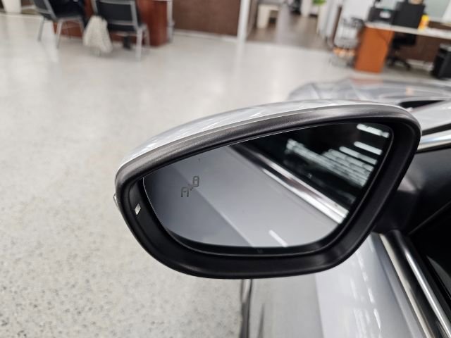 Used 2016 Volkswagen Passat 3.6 SEL Premium image 39