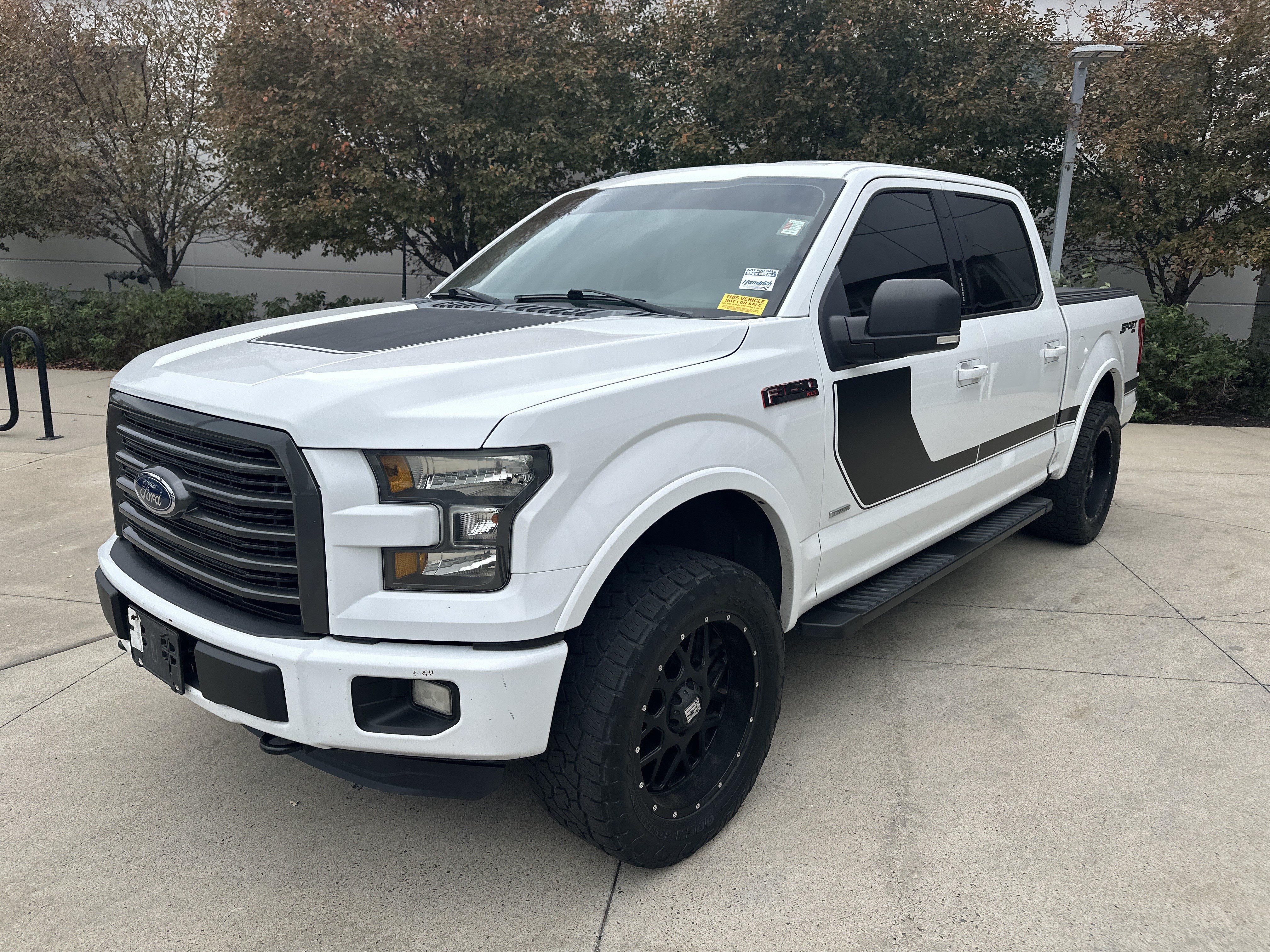 Used 2016 Ford F150 XLT w/ Equipment Group 302A Luxury AWD/4WD image 3