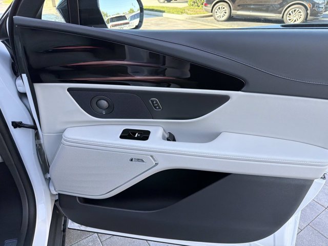 New 2026 Lincoln Nautilus Premier w/ Equipment Group 102A AWD/4WD image 17