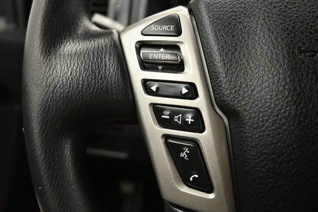 Used 2022 Nissan Titan SV AWD/4WD image 23