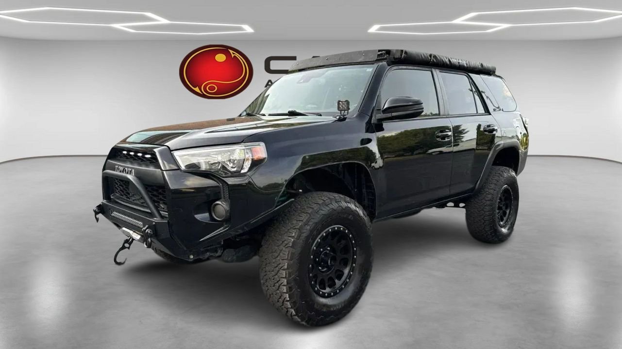 Used 2020 Toyota 4Runner SR5 Premium w/ Moonroof Package