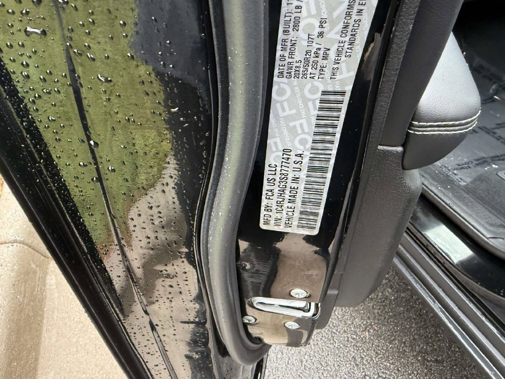 Used 2025 Jeep Grand Cherokee Altitude AWD/4WD image 33
