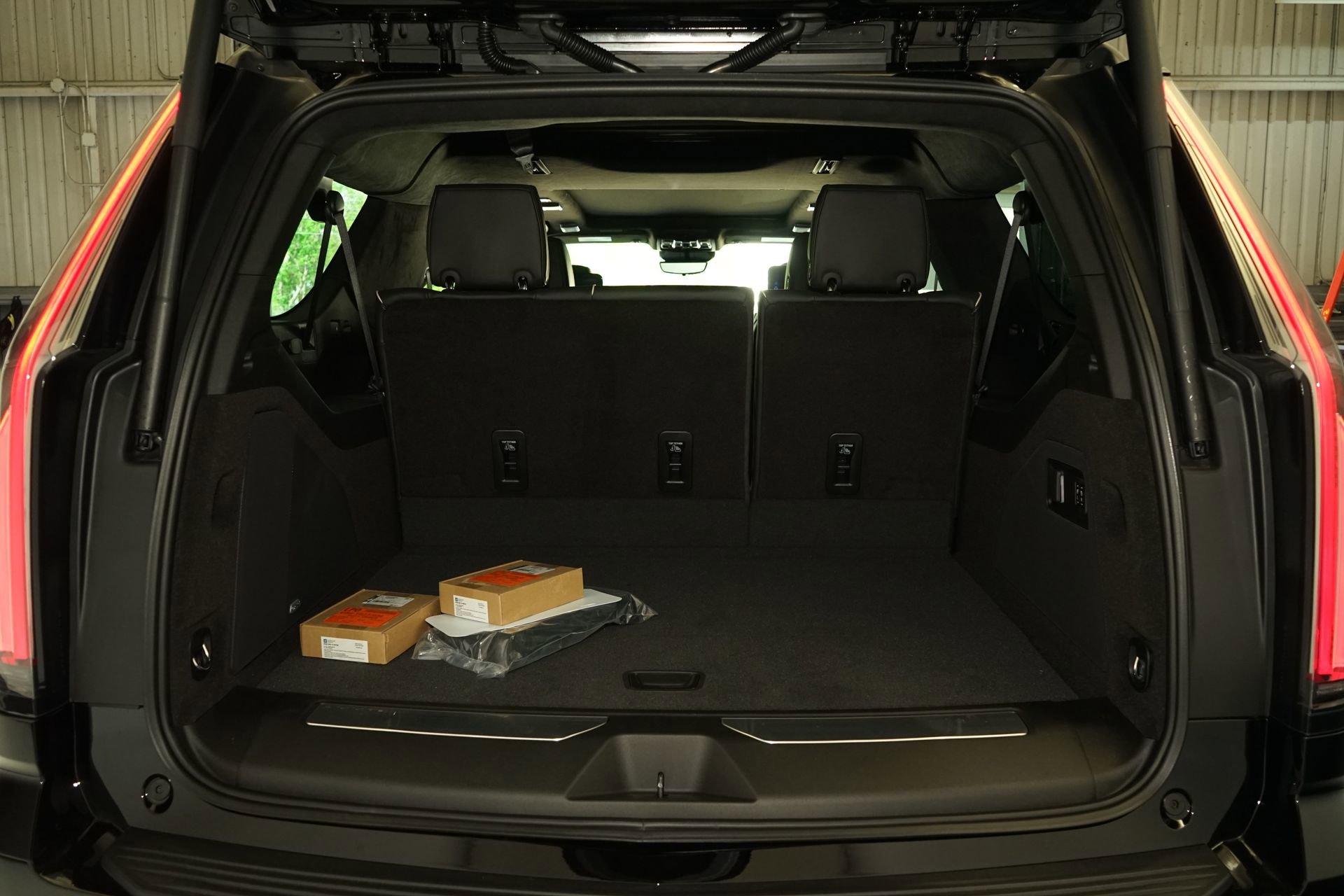 Used 2026 Cadillac Escalade ESV V image 40