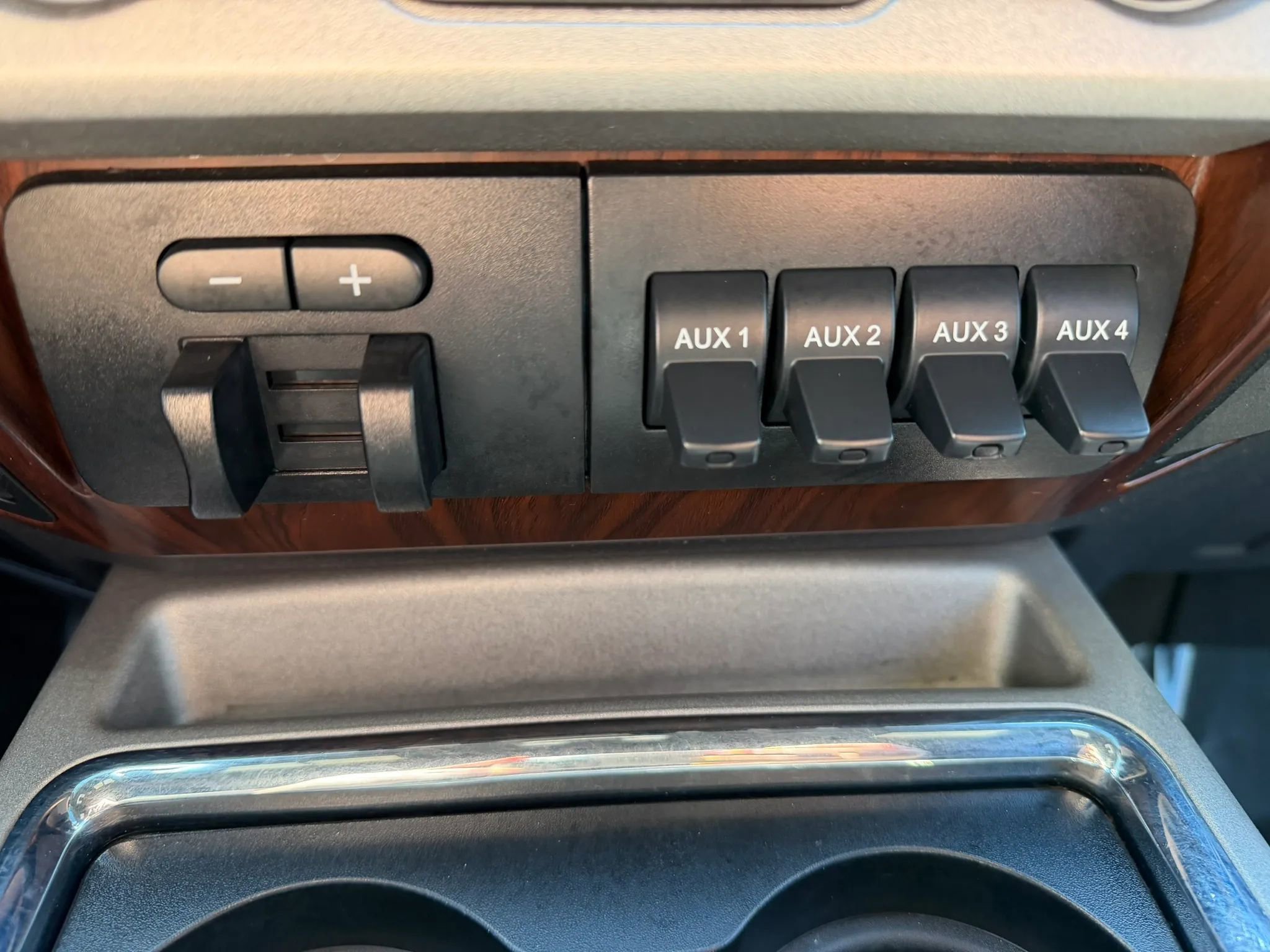 Used 2015 Ford F350 Lariat w/ Lariat Ultimate Package AWD/4WD image 29