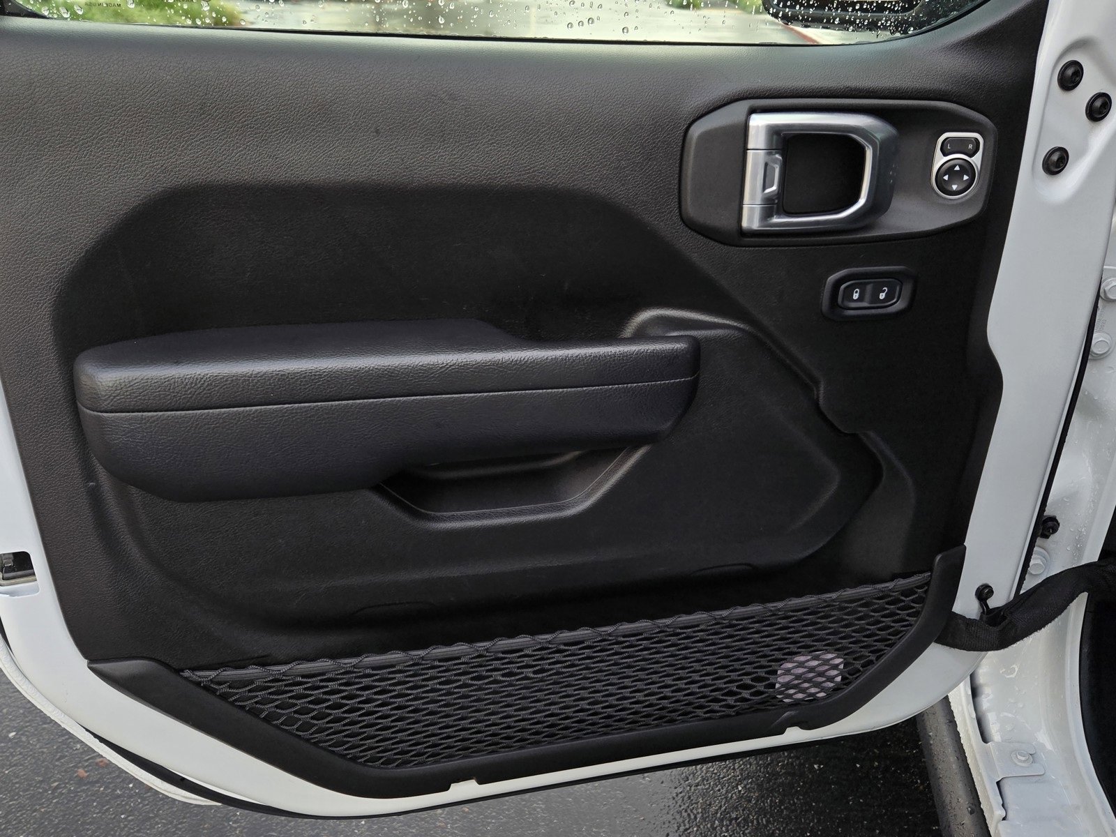 Used 2024 Jeep Wrangler Unlimited Rubicon image 10