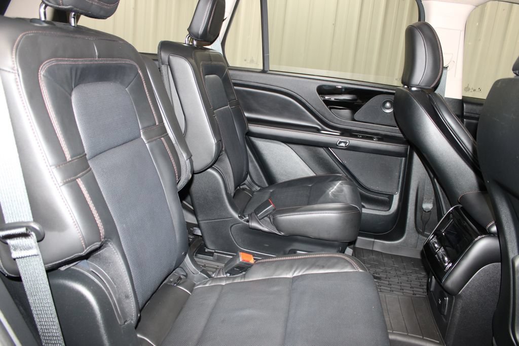 Used 2024 Lincoln Aviator Reserve w/ Equipment Group 201A RWD image 29