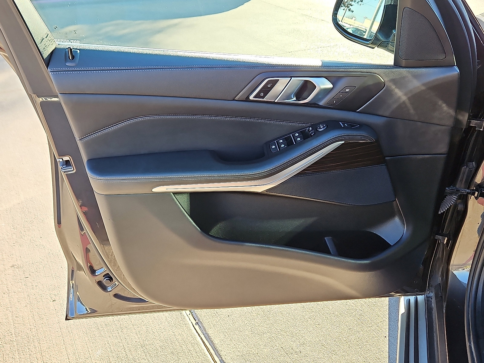 Used 2023 BMW X5 sDrive40i w/ Climate Comfort Package image 14