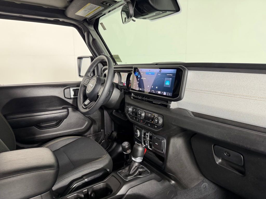 Used 2025 Jeep Wrangler Sport S image 32
