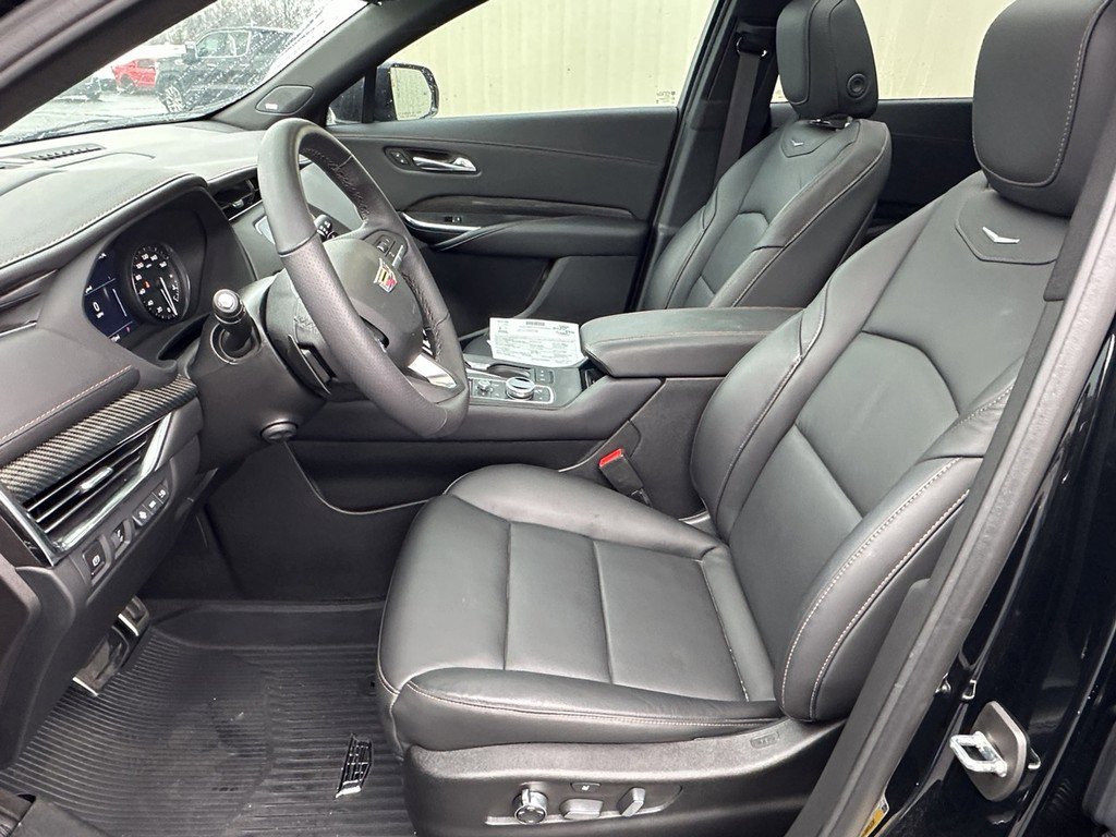 Certified 2022 Cadillac XT4 Sport image 5