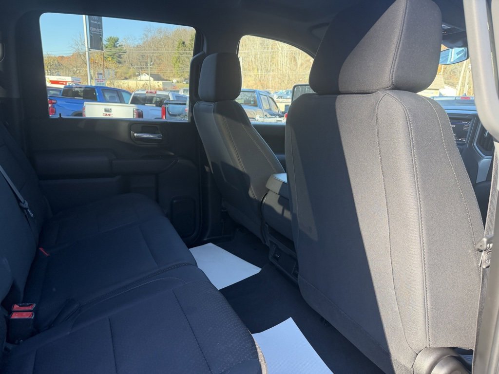 Used 2024 Chevrolet Silverado 2500 Custom image 18