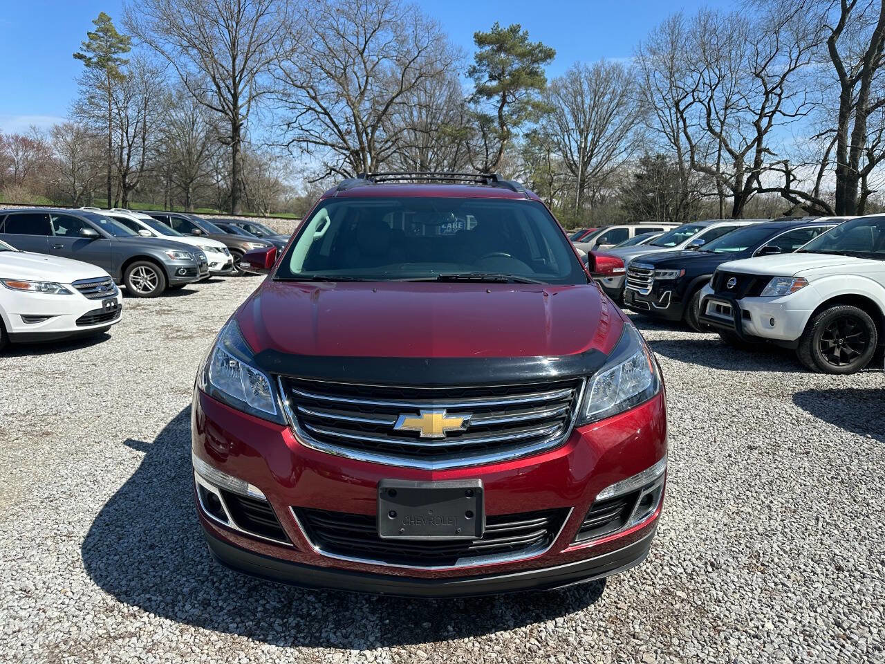 Used 2017 Chevrolet Traverse LT image 2