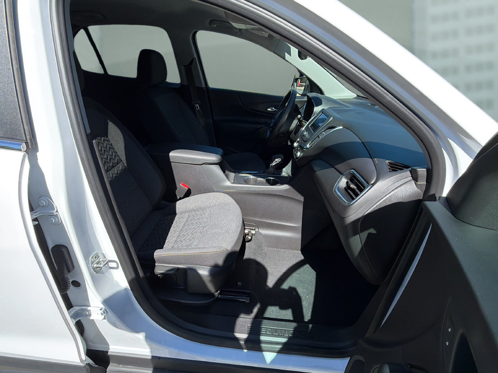 Used 2023 Chevrolet Equinox LT FWD image 18