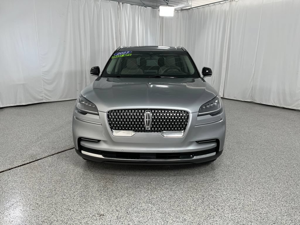 Used 2023 Lincoln Aviator Reserve w/ Equipment Group 201A AWD/4WD image 9