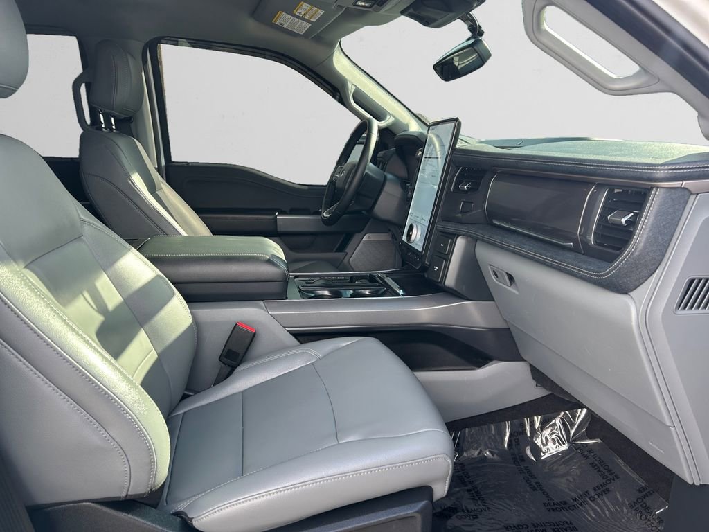 Used 2025 Ford F150 Lightning Flash AWD/4WD image 17